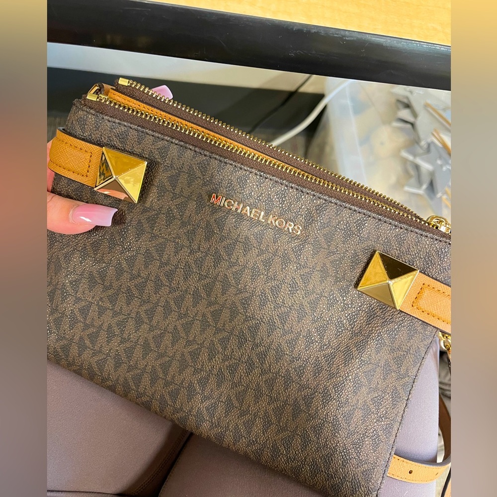 Michael Kors purse